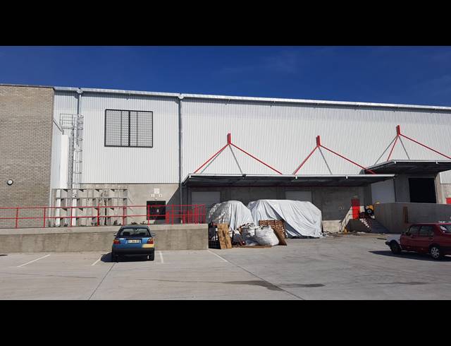 8,330M² WAREHOUSE TO LET IN BELLVILLE SOUTH INDUSTRIA